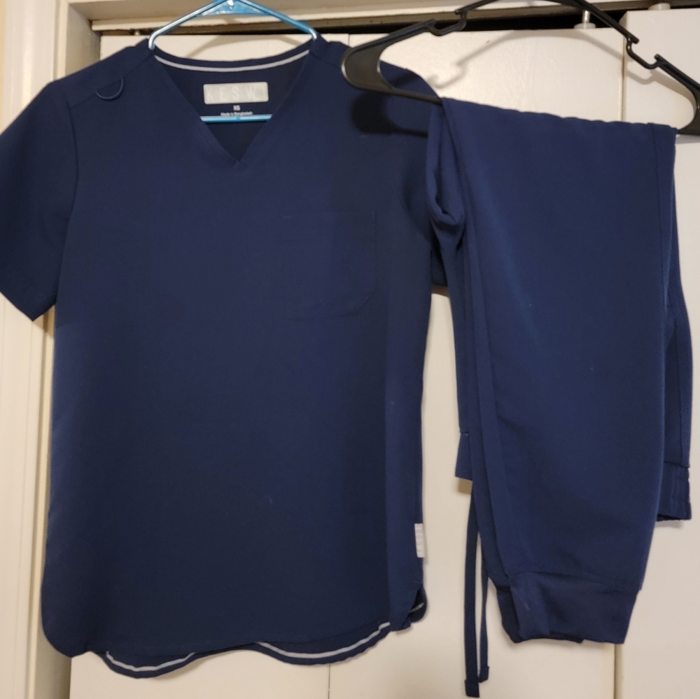 KESWI Women's Scrubs